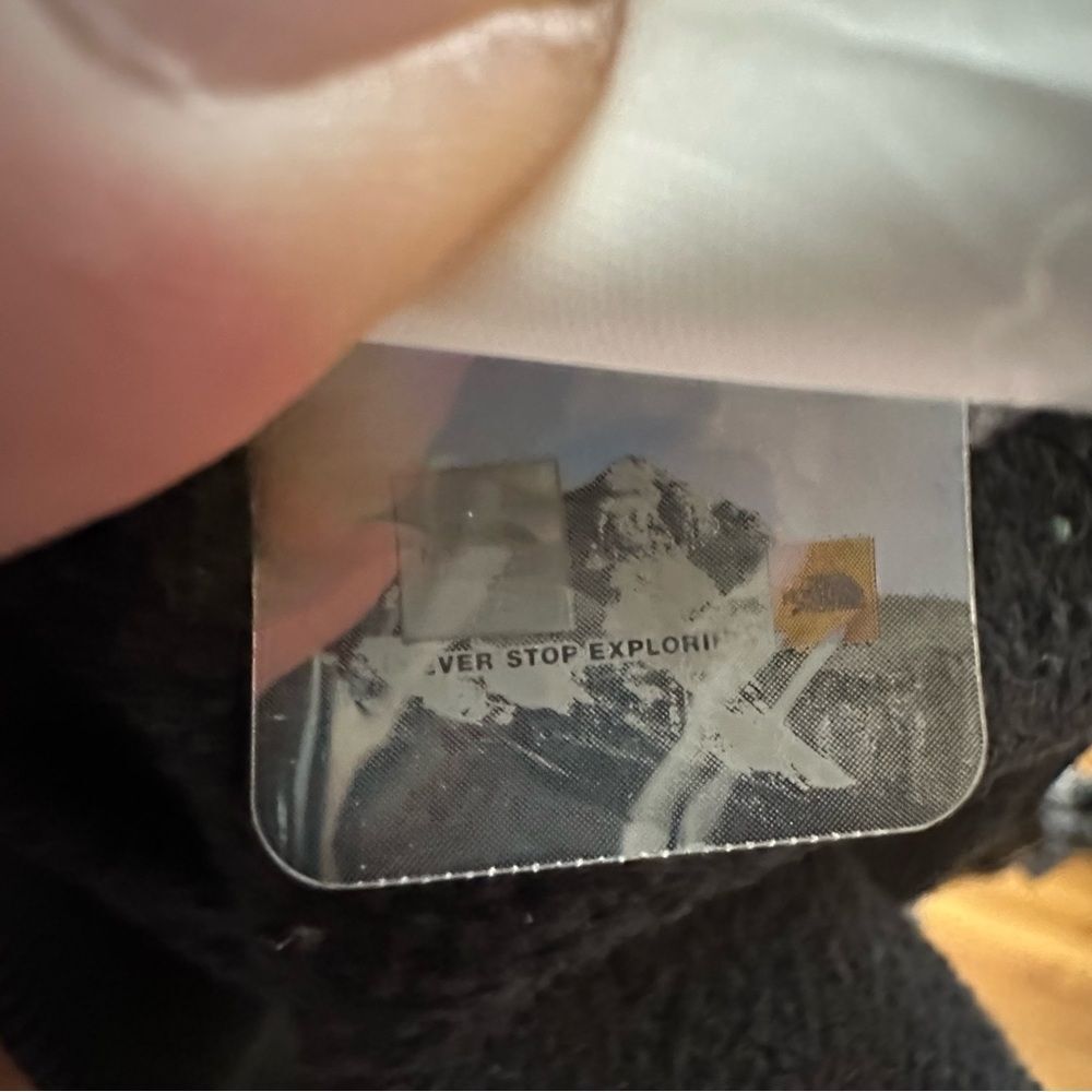 North Face Crewneck - Picture 7 of 9